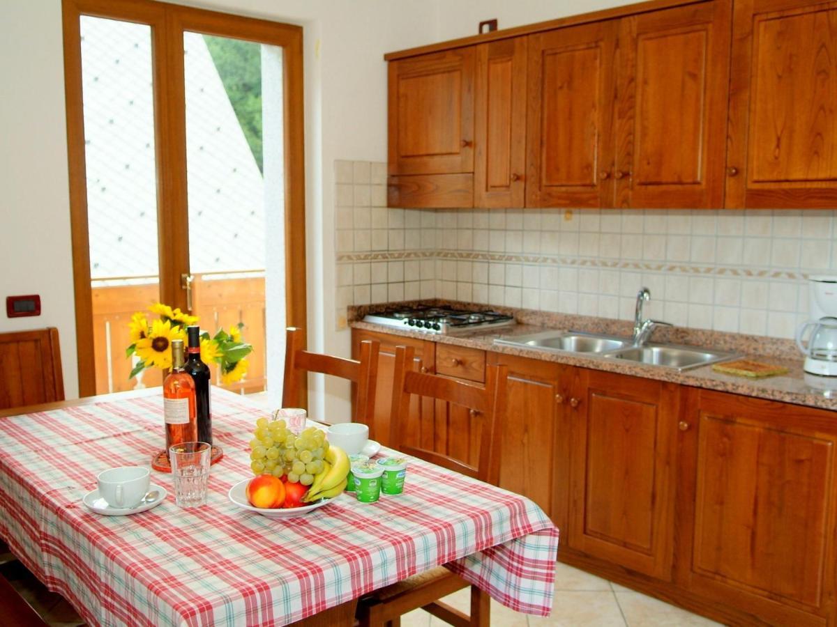 Belvilla By Oyo Villa Etti Bilo - Fronte Lago Molina di Ledro Exterior photo